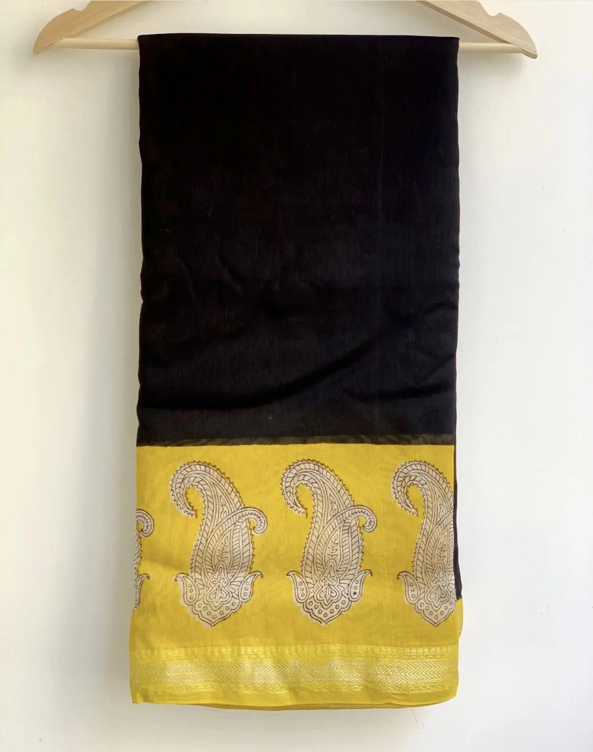 Yellow maheshwari - Image 4