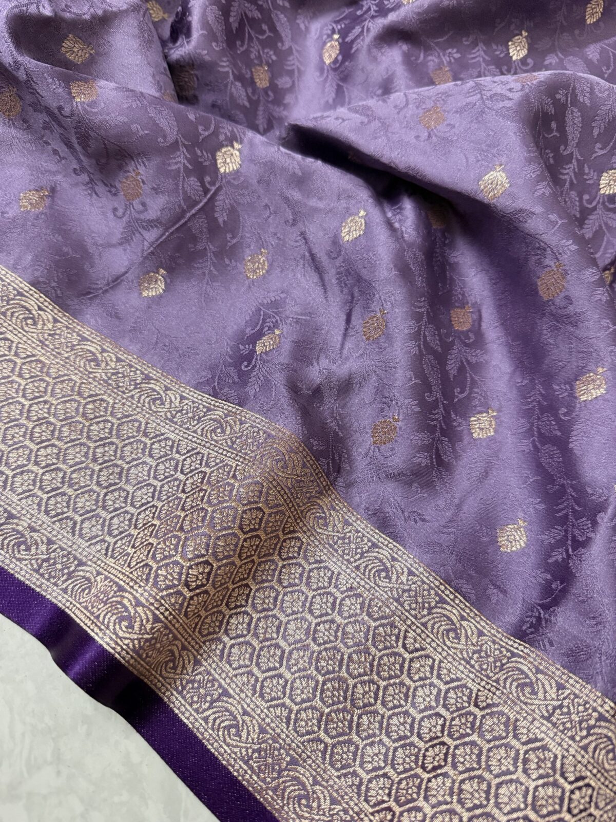 lilac Benarasi satin silk saree - Image 7