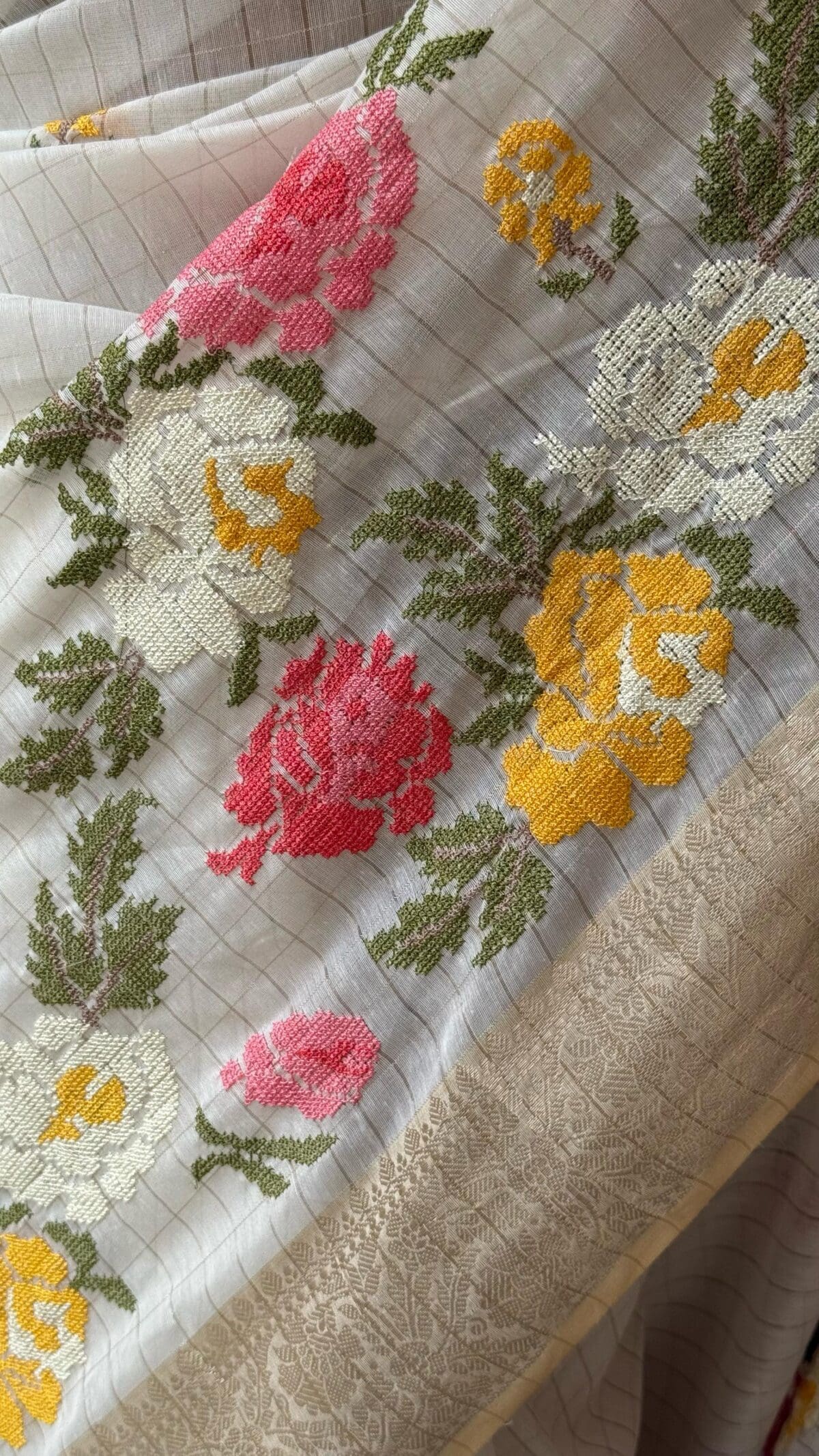 Handloom Tussar weaving with embroidery work - Image 2