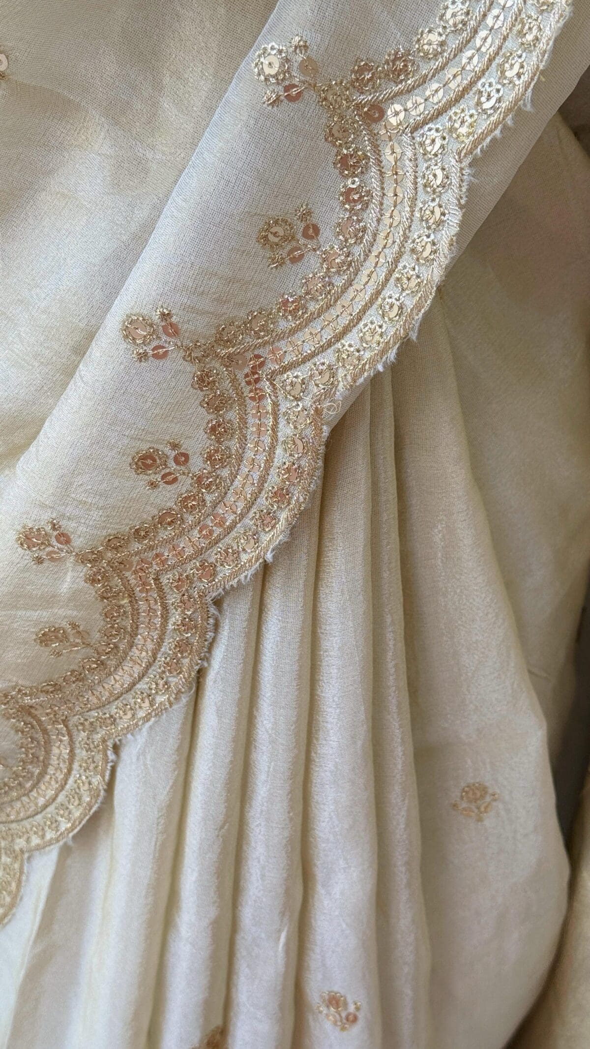 Tissue silk with embroidery work - Image 3